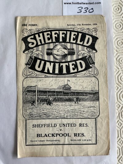 34/35 Sheffield United Reserves v Blackpool Football Programme: Very good condition 4 pager with no team changes.