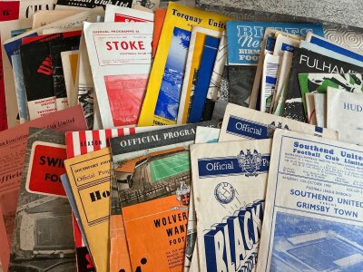 Early 1960s Football Programmes: Wide range of clubs in excellent to include 11 late 1950s. Very good. (100)