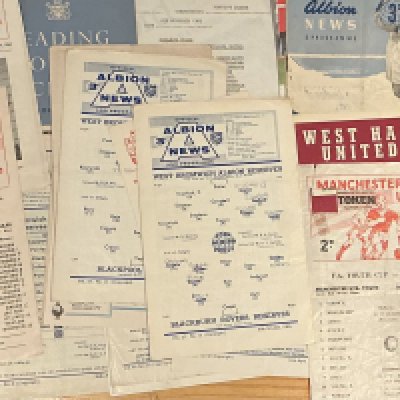 Reserve and Youth Football Programmes: Approximately 190 different programmes from 1948 onwards featuring a variety of clubs. Many youth cup issues(190 aprox)
