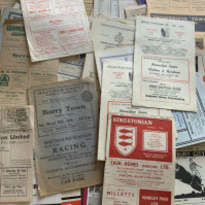 Non League Football Programmes: Mainly 60s with a few earlier from a wide variety of clubs. Fair/good. (120)