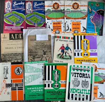 International + European Football Programmes: Includes 1955 Hungary v Italy, 1957 Portugal v Italy, 60/61 Burnley v Hamburg, Reims, 5 x Newcastle Fairs Cup with aways at Dundee Utd and Vitoria, 3 x Wolves mid 50s friendlies and more. Excellent. (14)
