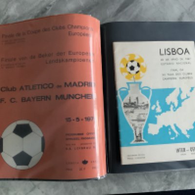 European Cup Final Football Programmes: Folder containing private collection to include 1959 1960 1961 1962 1964 1966 1967 1969 1974 1985. ECWC finals 1961 1962 1966 1968 1983 1984 1989. Fairs Cup finals 1960 1961 both at Birmingham. There are a few semi finals to include 1966 Celtic v Liverpool both legs ECWC. World Club Championship finals 1960 Penarol v Real Madrid, 1967 Racing Club v Celtic both legs. All programmes are good except 1965 Inter Milan v Rangers. Some hard to obtain programmes included. Must view. 