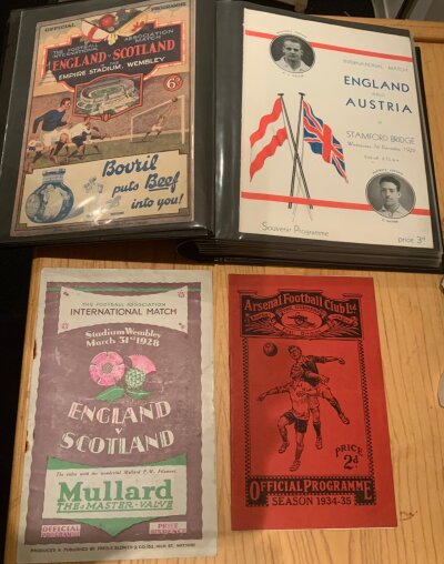 England Home Football Programme + Ticket Collection: Very nice collection from 1928 to the 50s with many played away from Wembley. Includes 1928 1932 1934 1936 1938 v Scotland, 1932 Austria at Chelsea, 1934 Italy, 1936 Hungary, 1938 Rest of Europe all at Arsenal, 1937 Czechoslovakia at Tottenham. There are also 8 programmes from 1946 to 1950 not played at Wembley and some more that are played at Wembley. Second folder has 16 programmes with tickets at Wembley from 1946 to 1961 including 1953 and 1963 Rest of the World. Most modern programme is an original 1966 World Cup Final. Mainly very good. Must view. (2 folders)
