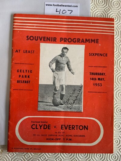 52/53 Clyde v Everton Football Programme: Excellent condition 36 page programme played at Celtic Park Belfast for end of season friendly on Thursday 14th May 1953. No writing.