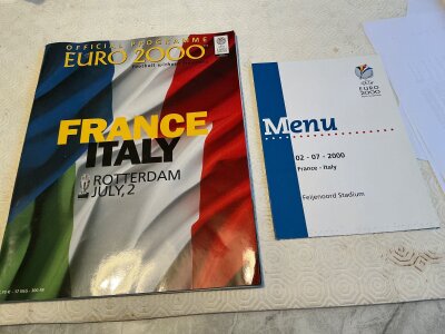 Euro 2000 France v Italy Final Programme + Menu: Mint condition programme and menu for the final in Holland. (2)