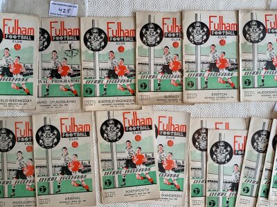 50/51 Fulham Home Football Programmes: Good condition to include 20 league plus Sheffield Wednesday FA Cup and Dynamo Festival Of Britain. Very good. (22)