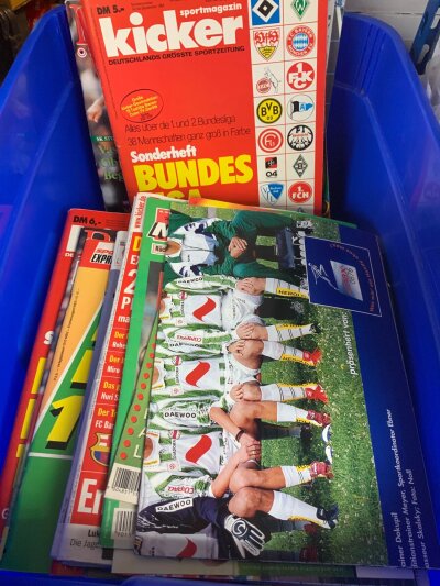 German Football Magazines: Includes Kicker Voet Fotbal and others from the 80s and 90s. (box)