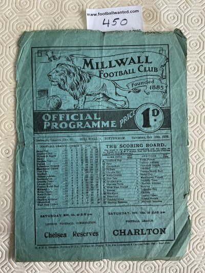 32/33 Millwall v Tottenham Football Programme: Fair condition league match programme with no team changes. Wear to fold and edges.