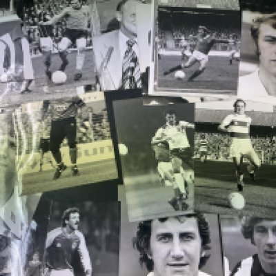 Football Press Photos: Black and white 8 x 6 photos mainly from the 60s and 70s. Often individual players with the odd one from the 80s. Good condition with press stamps and mainly annotations to rear. (40)