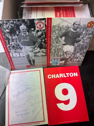 Manchester United Reunion Signed Menus + Tickets: 54 menus with 62 relating often to Manchester United former player association events. Lovely page signed by 16 including Stiles McGuinness Crerand Sadler, many individual signatures including 2 x Charlton, golf day menus signed by Law Crerand and Sadler. Duplication.