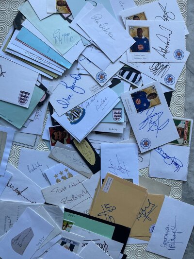 Signed Cards Of Football Players: Mainly white cards from various players and teams often from the 60s and 70s with players identified. (est 100)