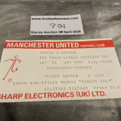 86/87 Manchester United v Arsenal Football Ticket: Good condition league match ticket with fold. 