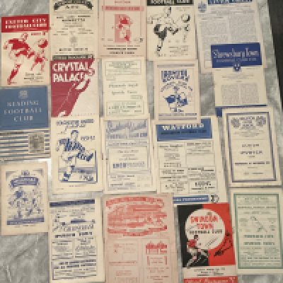 51/52 Ipswich Town Away Football Programmes: Excellent condition to include Orient Reading, Exeter, Gillingham, Colchester, Crystal Palace, Newport staple missing, Plymouth, Southend, Walsall, Bournemouth, Swindon name to cover, Watford, Millwall, Brighton, Shrewsbury, Torquay sof, Bristol Rovers, Norwich. Good unless stated. (19)