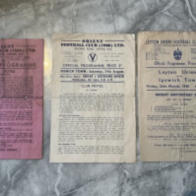 1940s Orient v Ipswich Town Football Programmes: 45/46 hole and wear, 46/47 47/48 48/49 49/50 all good condition 3rd division programmes with no team changes. (5)