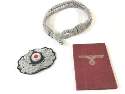 German Luftwaffe badge small book and rope (3)