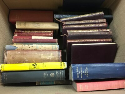 A Mixed Collction Of Vintage And Antique Books.