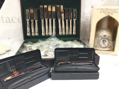 A canteen of kings pattern cutlery, two Parker pens cased and an unopened bells whiskey