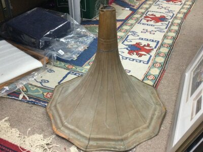 A Victorian brass gramophone horn. 40cm tall NO RESERVE