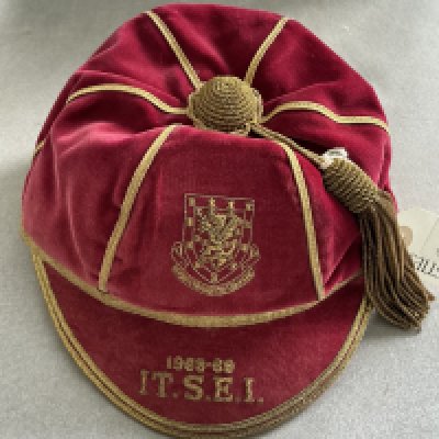 Wales 68/69 Full International Football Cap: Good condition red cap awarded to Wyn Davies for playing in 3 home championship matches v Scotland England and Ireland plus Italy. Under 1968 -69 to peak is embroidered IT.S.E.I.