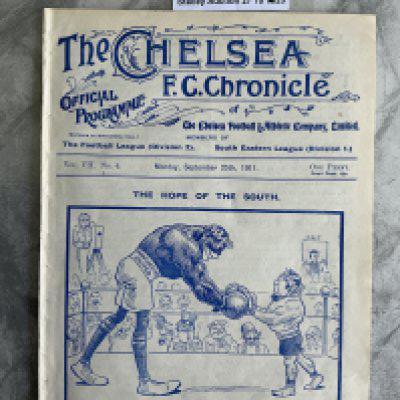 1911 - 1912 Charity Shield Swindon v Manchester United Football Programme: Played at Chelsea. Excellent condition 4 pager with no writing.