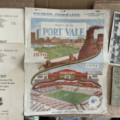 Port Vale Football Memorabilia: 53/54 joint fixture list with Stoke plus souvenir programme and Daily Express postcard from same season. 2 x 58/59 menus to celebrate winning division 4 in 58/59. Hand signed hotel page from 77/78 and more.
