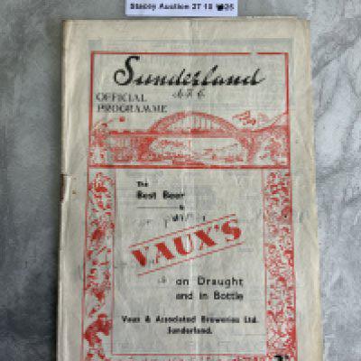 49/50 Sunderland v Arsenal Football Programme: Good condition league match with team changes. Creasing.