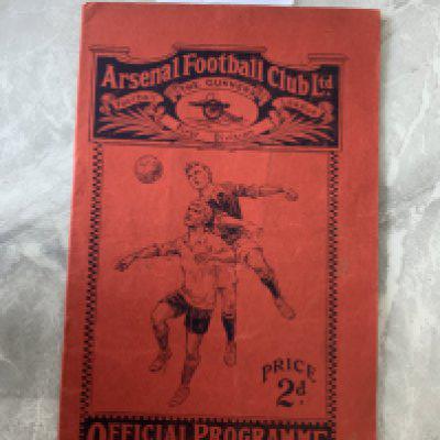 1929 - 1930 Arsenal v Swansea Reserves Football Programme: Good condition London Combination match dated 7 9 1929. Pencilled team changes.