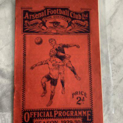 1929 - 1930 Arsenal v Cardiff City Reserves Football Programme: Excellent condition London Combination match dated 18 1 1930. No team changes. Staples removed not rotted away .