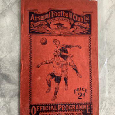 1929 - 1930 Arsenal v Fulham Reserves Football Programme: Excellent condition London Combination match dated 1 2 1930. No team changes.