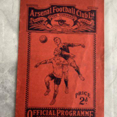 1929 - 1930 Arsenal v Southampton Reserves Football Programme: Excellent condition London Combination match dated 22 2 1930. No team changes.