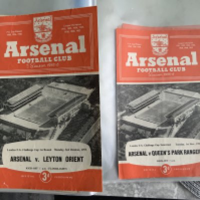 55/56 Arsenal Complete 1st Team + Reserves Football Programmes: Home programmes with all 26 first team including a few friendlies. C/W 21 from the Football Combination plus 2 London FA Cup matches. Majority good. (49)