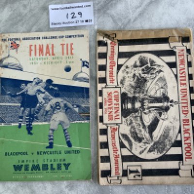 London Club + Big Match Football Programmes: Many 1960s to include homes of Orient West Ham Tottenham Romford Chelsea and some more modern. FA Cup final programmes and magazines to include 1970 replay. There are some Chelsea related magazines and newspapers also. Spotted an Essex Senior Cup 1951 semi final at Grays amongst the non league which was between Briggs Sports and Tilbury. (Box)
