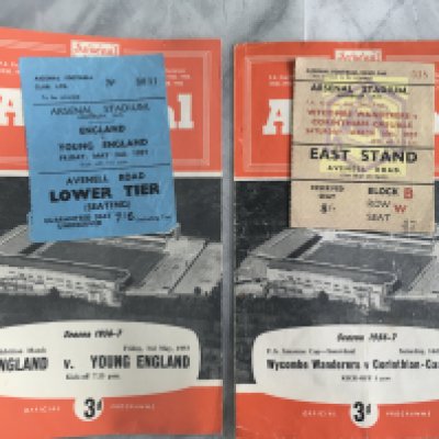 56/57 Football Programmes + Tickets Of Matches At Arsenal: Amateur Cup semi final Wycombe v Corinthians programme + ticket, England v Young England programme + ticket plus programmes for London Senior Cup Final and Army match. Very good. (6)