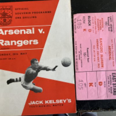 Arsenal 62/63 Football Programme + Ticket Collection: 26 1st team homes with 24 accompanying tickets. Includes Tottenham, Liverpool, Rangers Kelsey test. Please note 6 tickets have writing and Manchester City + United does not have tickets. Additionally there are tickets for Fulham postponed and played match. C/W Amateur Cup semi final with ticket having writing. (53)