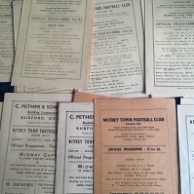Witney Town 1950s Home Football Programmes: From 53/54 to late 50s often from the Hellenic League. Good. (19)