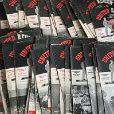 1950s Manchester United Home Football Programmes: From 56/57 to 59/60 with duplication in mixed conditions although many are good. (100+)