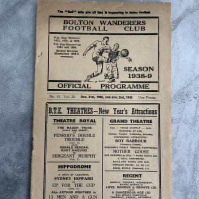 38/39 Bolton v Portsmouth + Stoke Football Programme: 1st Division matches in excellent condition with team changes. Joint programme covering new year period. (1)