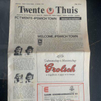 74/75 FC Twente v Ipswich Town Football Programme: Good condition UEFA Cup programme with fold. No team changes. Small newspaper style came folded and will be housed and sent folded.