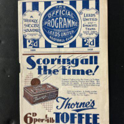 1930 FA Cup Semi Final Arsenal v Hull City Football Programme: Good condition played at Leeds United with pencilled team changes. Light folding.