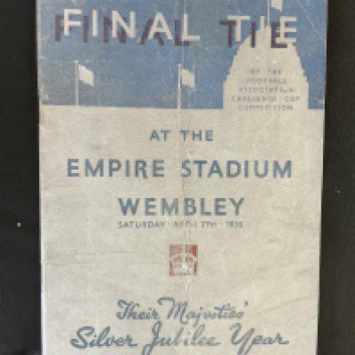 1935 FA Cup Final Football Programme: Sheffield Wednesday v West Brom in good condition with no team changes. The jubilee cover has had a fold which tends to stay in this style of paper this year. Professional clean and repair to spine.