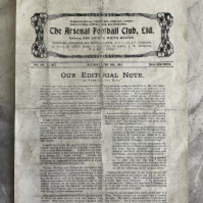 1918 - 1919 Chelsea v Fulham Final At Arsenal Football Programme: Good condition single sheet after professional repair with no team changes. Victory Cup final dated 26 4 1919. Rare item.