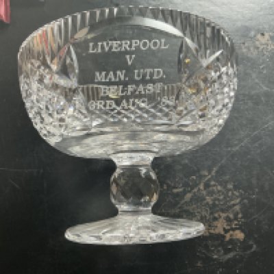 1983 Manchester United v Liverpool Players Gift: Crystal bowl given to Manchester United player for participating in match in Belfast on 3 8 1982. Measures 8 inches across.