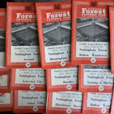 Nottingham Forest Home Football Programmes: 13 from the late 50s and approximately 330 from the 60s with a few early 70s. 8 seasons sets from the 60s are near complete. A further 20+ aways from the 60s. Instructions to sell. Very good. (est 360+)