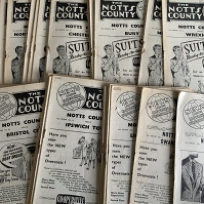 Notts County Home Football Programmes: 42 from 57/58 to 59/60 and approximately 290 from the 60s. 6 seasons sets from the 60s are near complete. Instructions to sell. Very good. (est 330)