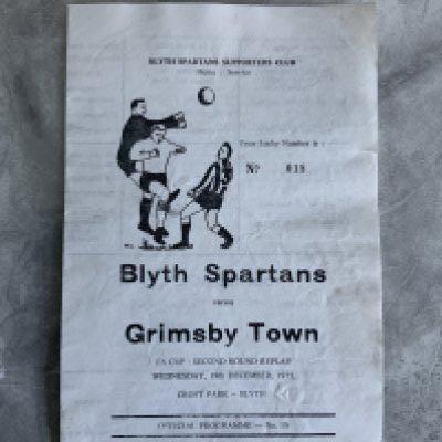 73/74 Blyth Spartans v Grimsby FA Cup Replay Football Programme: Hard to obtain 4 page programme we are informed quickly produced for a Wednesday afternoon match. Good with no team changes.