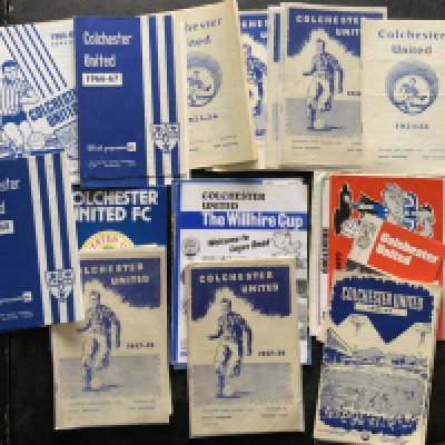 Chesterfield + Colchester Football Programme Collection: Chesterfield collection includes 1947/8 Doncaster + Bury, 15 x 1950s, 9 x 1960s and 11 x 1970s onwards, and includes Accrington 58/59 + 59/60. Colchester United collection has 17 x 1950s, 27 x 1960s. Mainly good with no duplication. (87)