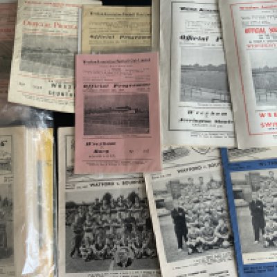 Watford + Wrexham Football Programmes: Watford has 5 x 1950s, 57 x 1960s and includes 53/54 + 55/56 Millwall, 62/63 Colchester LC 4 page issue and 69/70 Lincoln LC 4 page issue. Wrexham has 5 x 1950s, 26 x 1960s and includes 57/58 Man Utd FAC, 59/60 Swindon opening of the Lights and several European Cup Winners Cup. Mainly good with no duplication. (114)