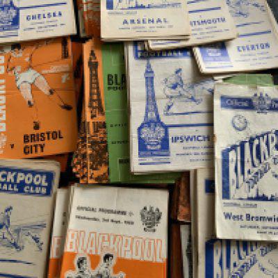 Blackpool Home Football Programmes: 30 from the 50s plus 130 from the 60s and additionally some early 70s. Instructions to sell. Very good. (est 200)