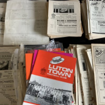 Luton Town Home Football Programmes: 47/48 Plymouth, 64 from 59/60 and before plus 6 near complete or complete sets from the 60s. In total around 250 from the 60s plus some early 70s. Instructions to sell. Very good. (est 350)