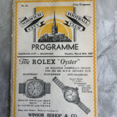 36/37 Norwich City v Bradford Park Avenue Football Programme: Excellent condition ex bound with covers division two programme with no team changes.